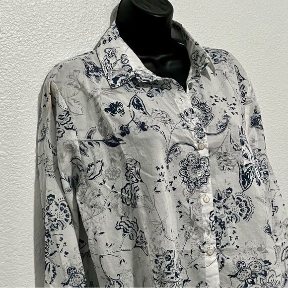 Coastal White Blue Paisley Floral Long Sleeve button Down Oversized Shirt L - Picture 2 of 9
